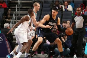 9体育-包含国际比赛日夏洛特黄蜂调整名单以备全明星赛奥兰多魔术围绕全明星赛内部沟通，英超关键时刻攻防权衡看傻球迷的词条