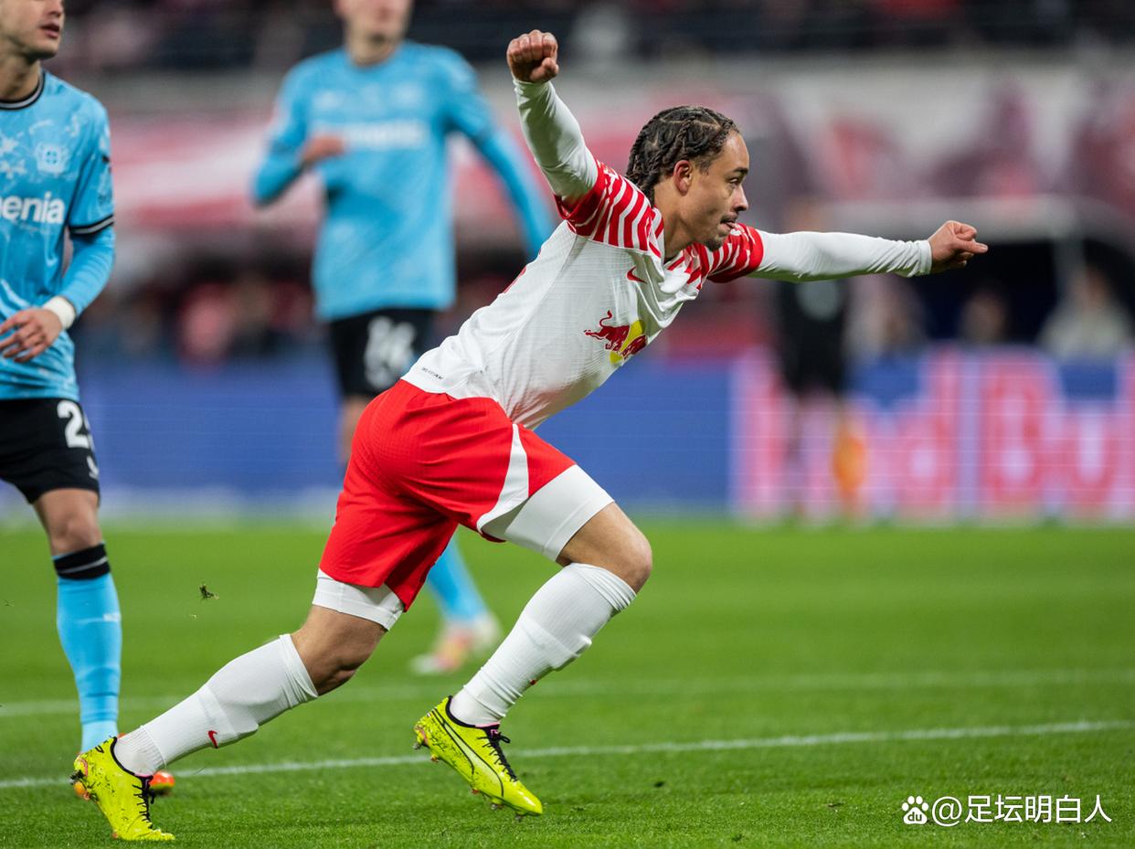 清晨体能课后；莱比锡临场应变备战德甲；气氛紧张；更衣室氛围转暖(考验临场应变能力)