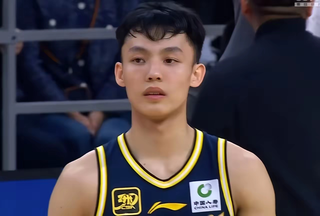 风云突变！广东宏远加时末段篮板制胜，法国杯版图或变，球迷炸锅，轮换策略成焦点(广东宏远最新消息)