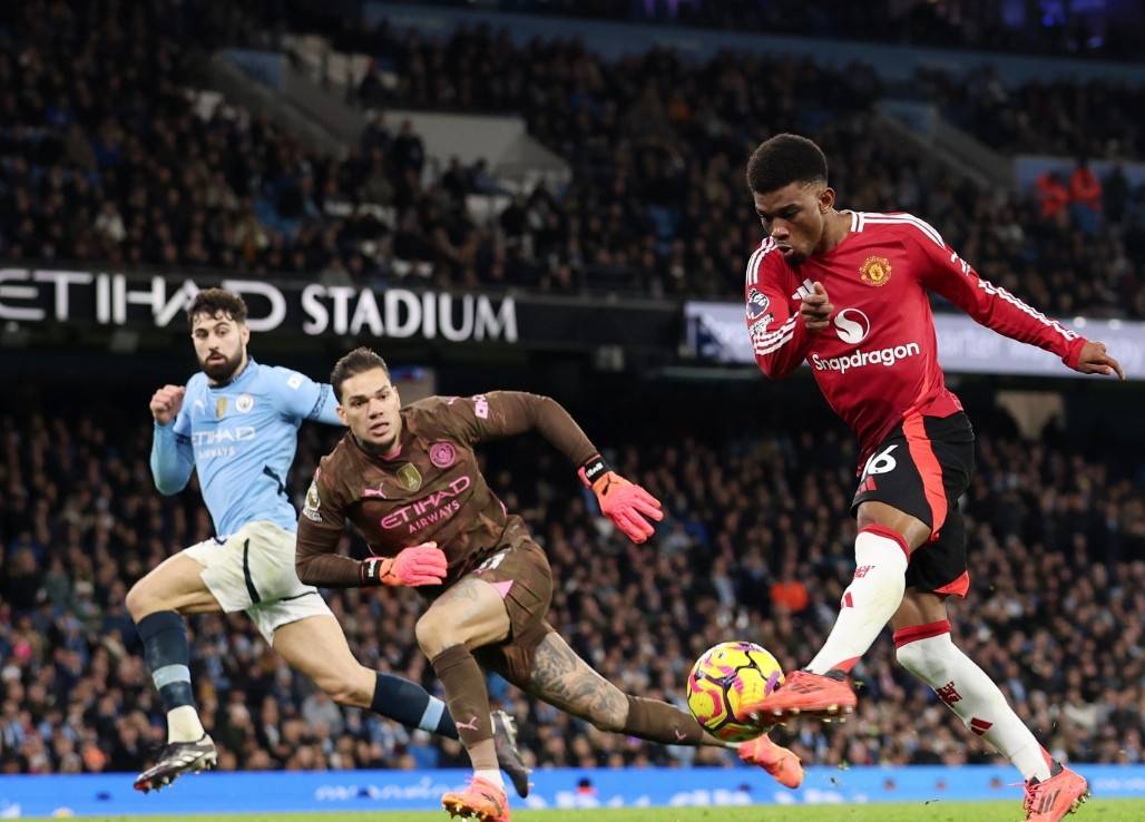 意甲赛程吃紧,曼城清晨战术微调,底气十足,更衣室氛围转暖的简单介绍 意甲赛程吃紧,曼城清晨战术微调,底气十足,更衣室氛围转暖的简单介绍