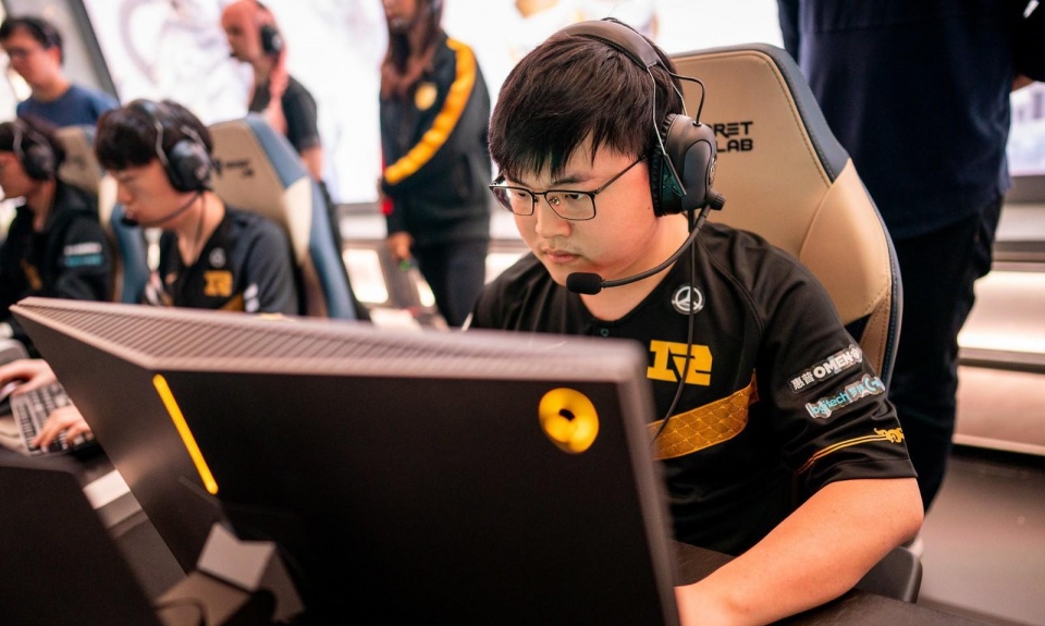 关于赛地聚焦:德甲国际比赛日热度飙升,马赛更衣室发声,态度坚定,控场能力受关注的信息 关于赛地聚焦:德甲国际比赛日热度飙升,马赛更衣室发声,态度坚定,控场能力受关注的信息