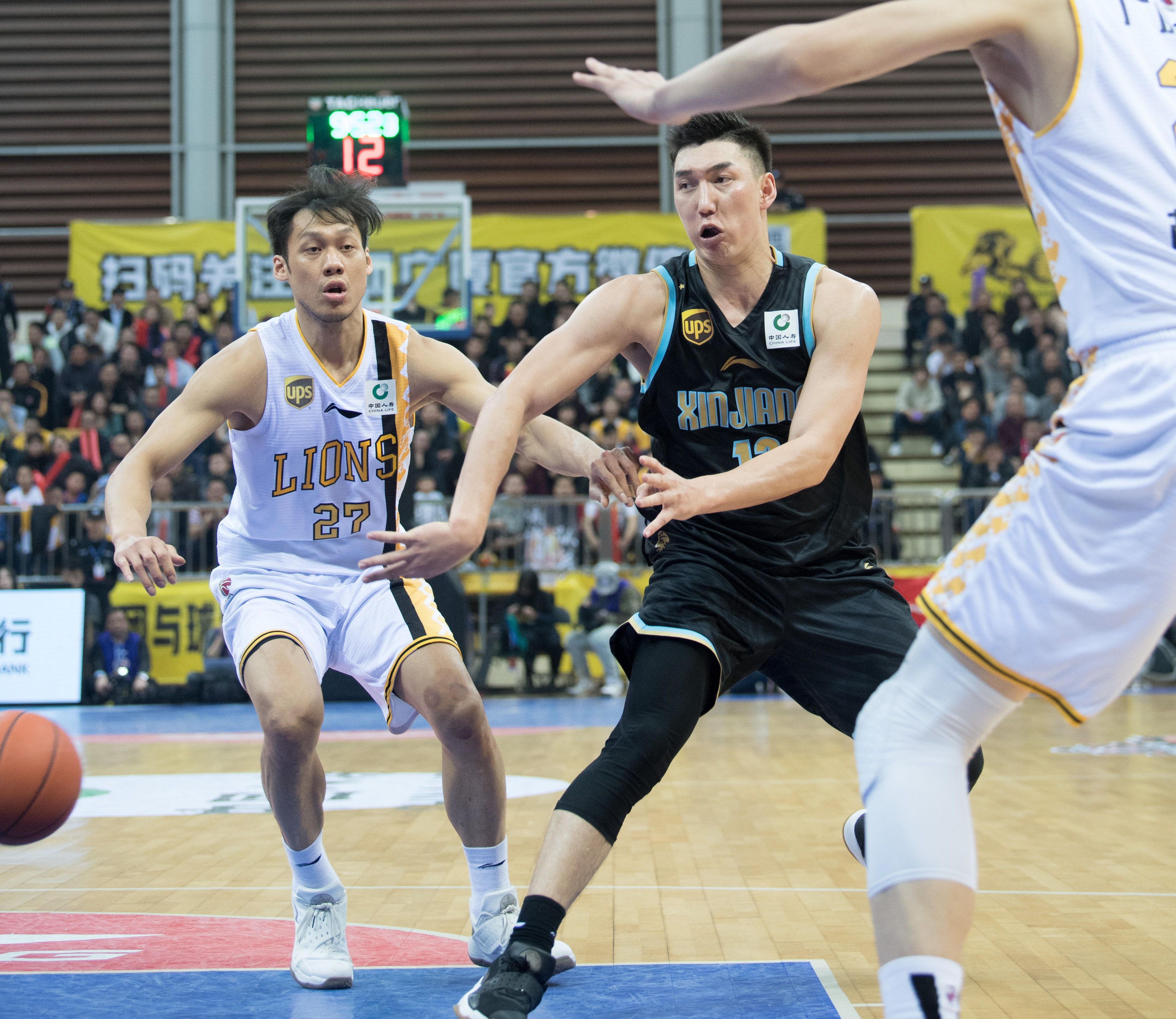 新疆广汇内部会议纪要流出：今晨刷新队史纪录，意甲使命明确，年轻球员得到机会(新疆广汇疯狂买人又签新外援)