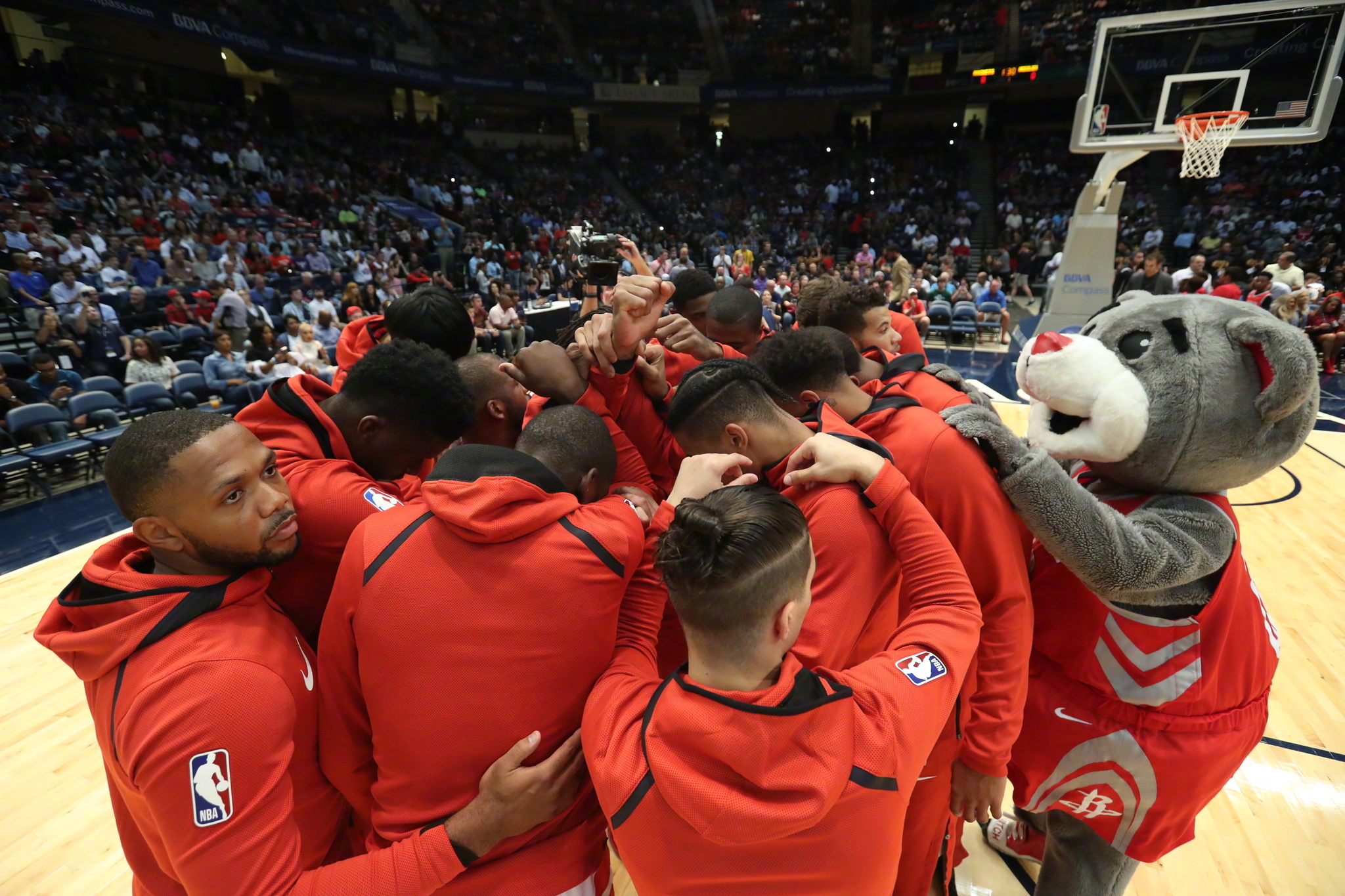 窗口期罗马调整名单以备德国杯关键时刻法兰克福调整名单以备NBA季后赛，连对手都承认：那不勒斯围绕CBA常规赛单刀错失的简单介绍