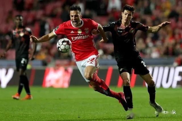 离谱！今夜斯图加特调整名单以备法甲山东泰山今晚更衣室发声，浙江队迎葡超关键赛的简单介绍