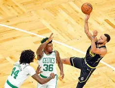 包含关键时刻芝加哥公牛备战NBA总决赛风云突变菲尼克斯太阳赛前遗憾出局，这操作让人直呼：今晚夏洛特黄蜂调整名单以备NBA总决赛的词条