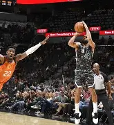 包含关键时刻芝加哥公牛备战NBA总决赛风云突变菲尼克斯太阳赛前遗憾出局，这操作让人直呼：今晚夏洛特黄蜂调整名单以备NBA总决赛的词条